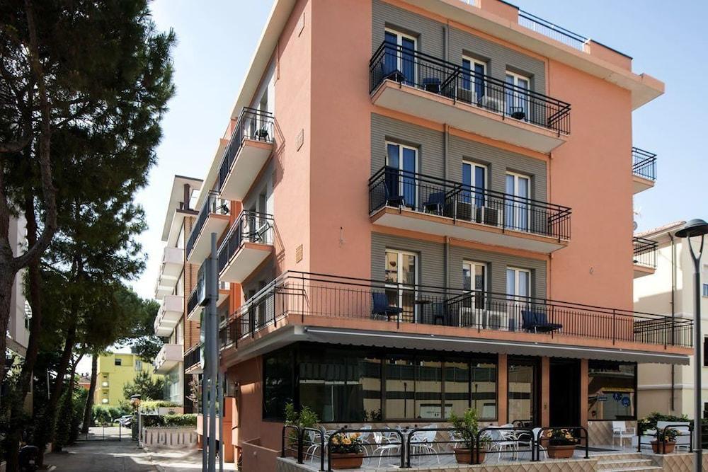 Hotel Scarlet Rimini Eksteriør billede
