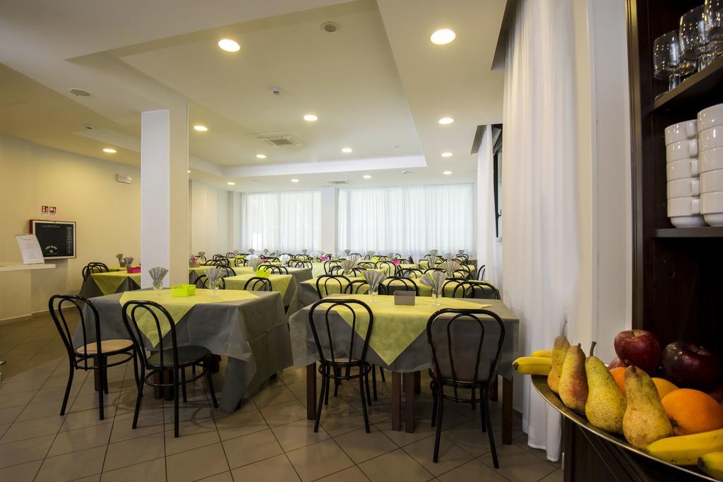 Hotel Scarlet Rimini Eksteriør billede